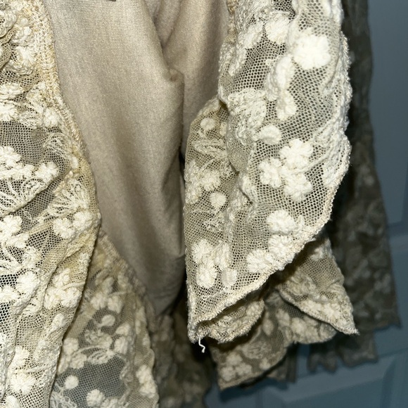 Creme Ryu Dress - Picture 9 of 10